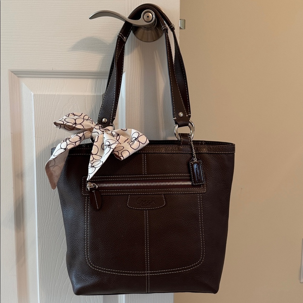 Coach Penelope dark brown leather shoulder bag with scarf, EUC